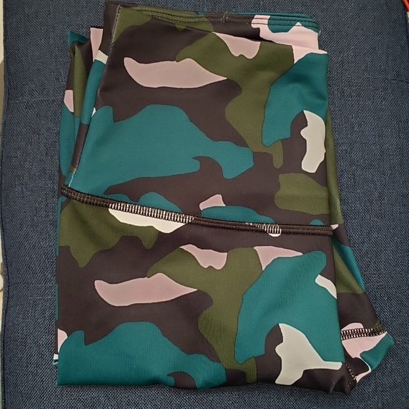 Fila Pants - FILA camo tights XS